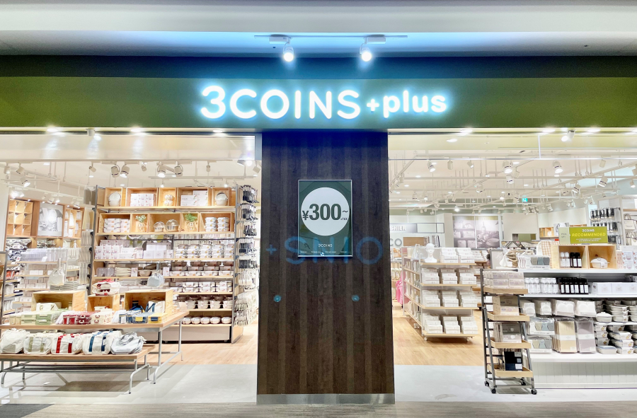 ３COINS＋plus　ららぽーと立川立飛店